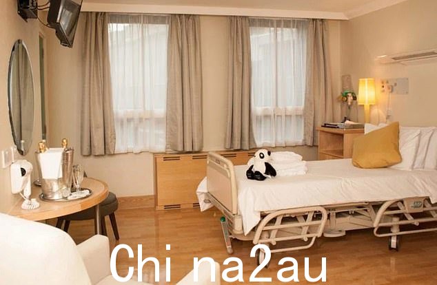 Swanky:在波特兰,工作人员在他们豪华的劳动套房内提供 24 小时客房服务,配有 Molton Brown 洗浴用品和四脚床