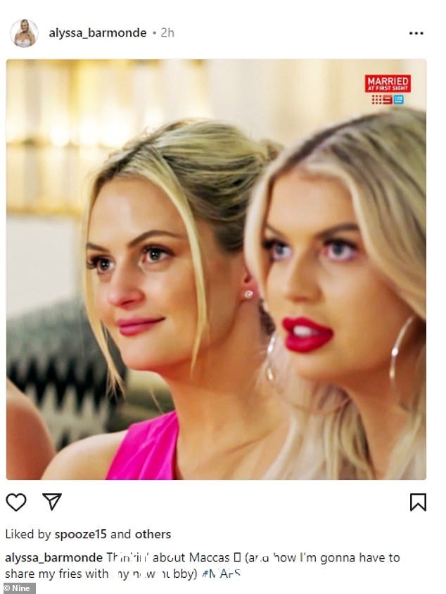 她甚至在母鸡派对在电视上播出的当晚上传的 Instagram 帖子中引用了她的麦当劳订单