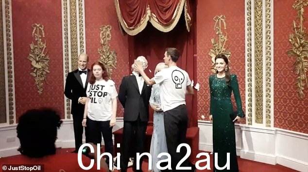 Eilidh McFadden,一名来自格拉斯哥的 20 岁男子和 Tom Johnson,一名来自桑德兰的油漆工,29 岁,双双被罚款