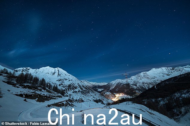 靠近 Courmayeur,La Thuile(如图)既适合初学者也适合中级 - 尽管有一些专业跑步