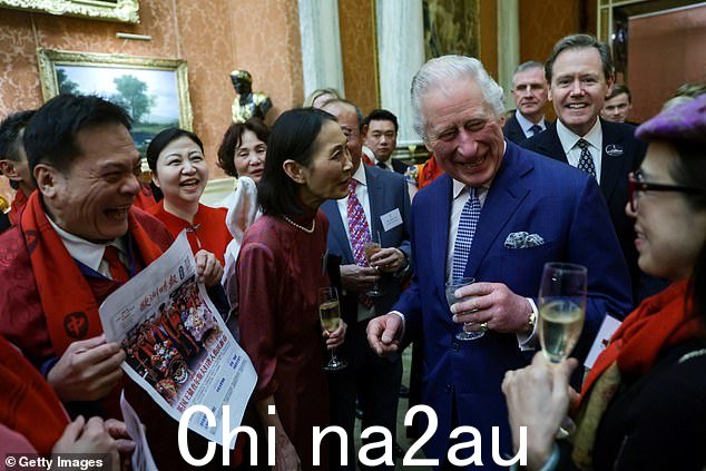 招待会:查理三世国王在招待会期间会见英国东亚和东南亚社区的代表