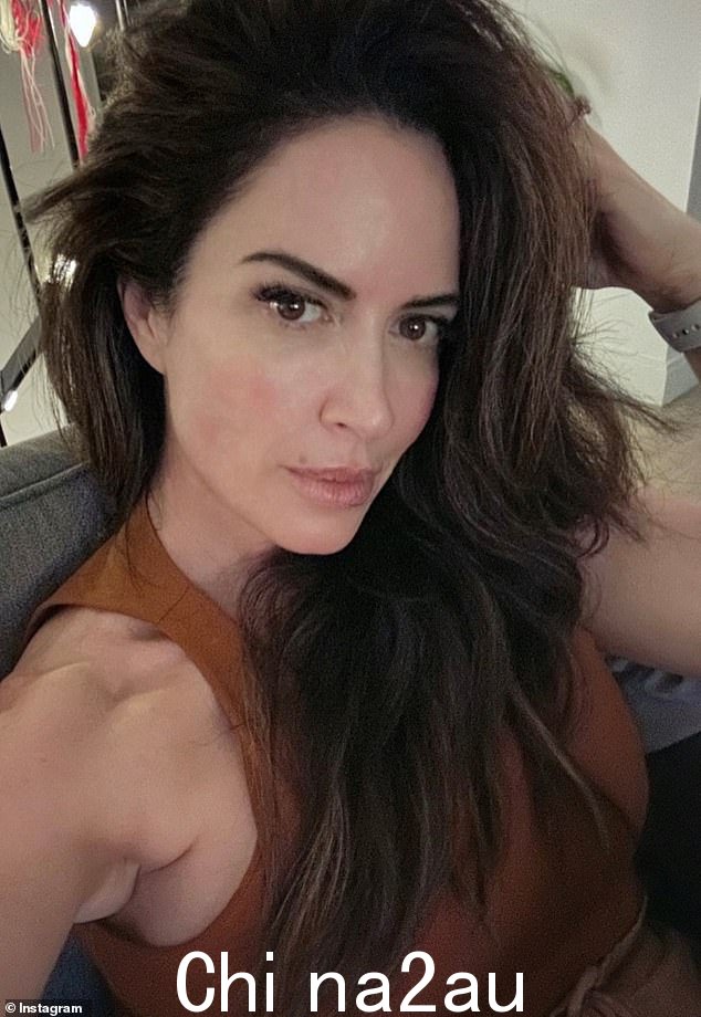 Laura Bellizzi 也和 Mel Gibson 约会过,在 Evie 出生时,有传言称这位勇敢的明星是她的父亲