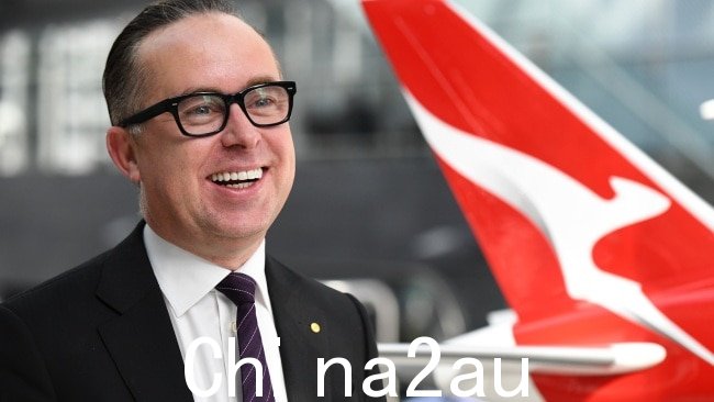 澳洲航空首席执行官艾伦乔伊斯在大量航班返回出发地的情况下支持他的飞行员。图片:James D. Morgan/Getty Images