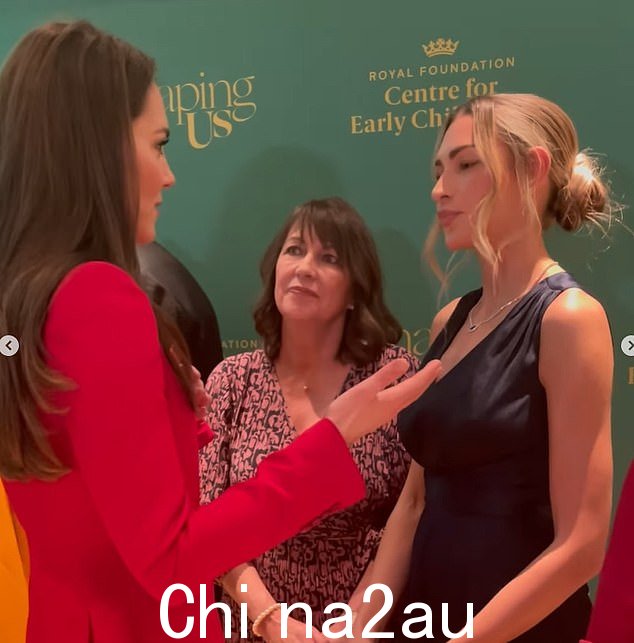 真人秀明星扎拉麦克德莫特是公开支持该项目的著名面孔之一(与威尔士王妃合影)