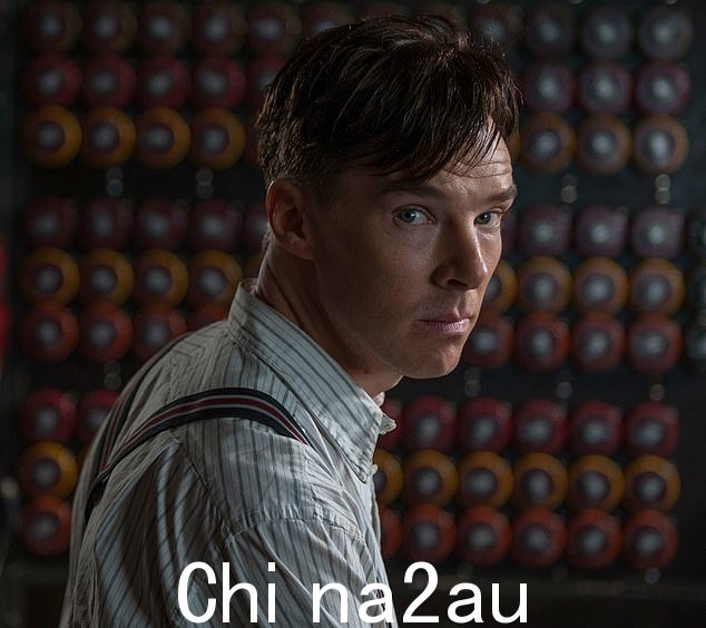 明星:本尼迪克特康伯巴奇,46 岁,将在 Netflix 新的六集惊悚片中出演埃里克和盖比霍夫曼,饰演文森特安德森,一位绝望地寻找他失踪九年的父亲 -一天早上在上学路上失踪的老儿子