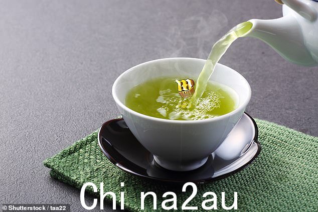 因此,喝了几杯绿茶后,您的咖啡因含量与一杯咖啡相当。难怪您仍然会感到睡前紧张