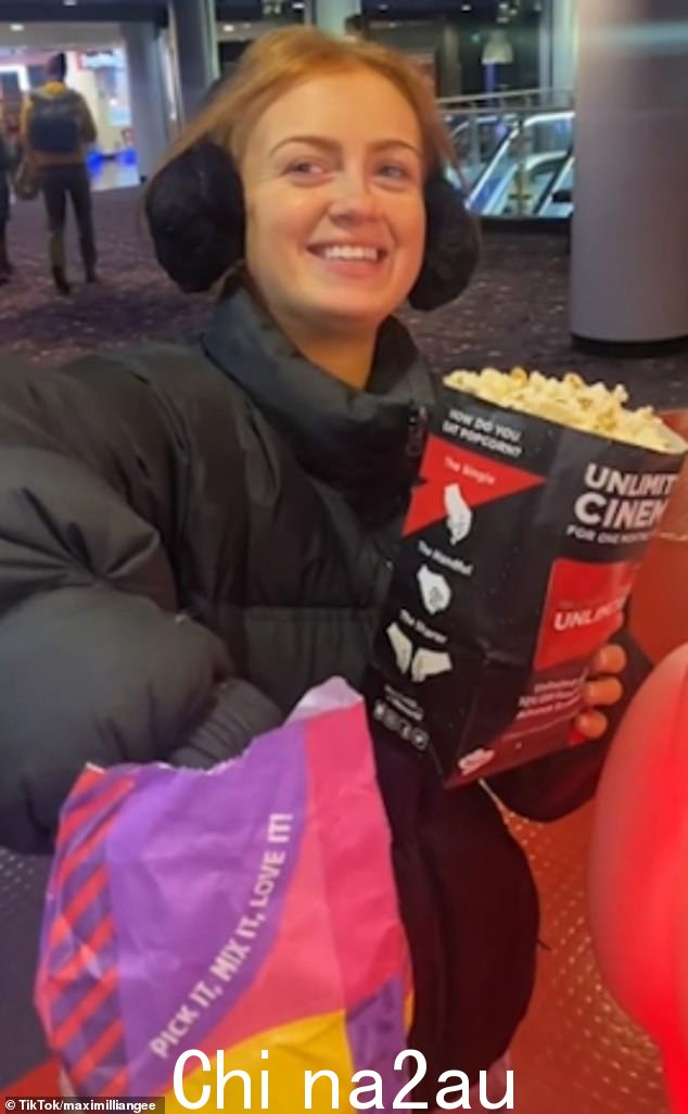 这是怎么回事?自 2022 年夏天以来一直与 Max 在一起的 Maisie 在找到钥匙之前一开始并不聪明