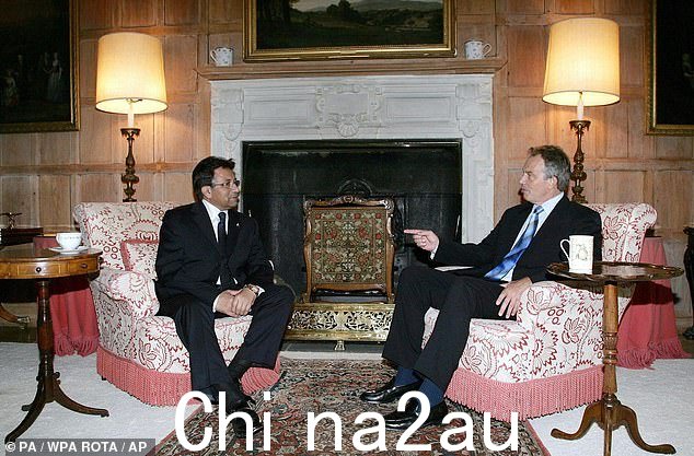 英国首相托尼·布莱尔与巴基斯坦总统佩尔韦兹·穆沙拉夫在白金汉郡的契克斯会谈