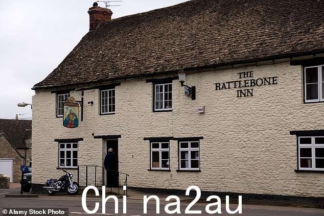 Harry 书中提到的事件可能发生在 Rattlebone Inn,靠近查尔斯国王的 Highgrove 家