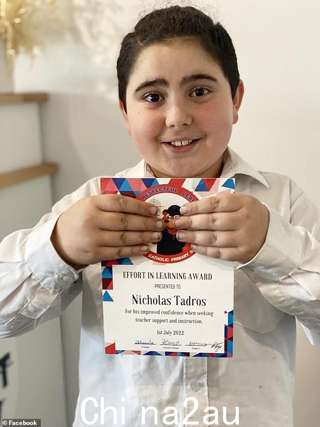 Nicholas Tadros(如图),10 岁,在黄金海岸大学医院接受生命支持后奇迹般地从昏迷中苏醒了一个多星期
