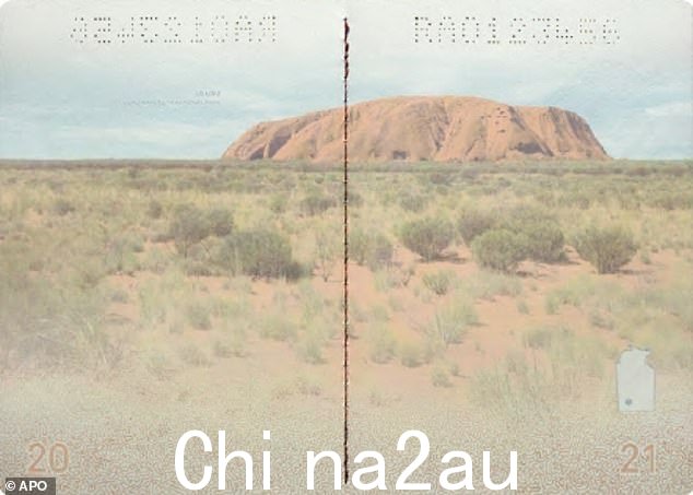 内页以澳大利亚标志性景观为特色，如乌鲁鲁（如图）