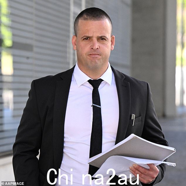 Ricky Lefoe(如图)抵达布里斯班最高法院接受过失杀人审判