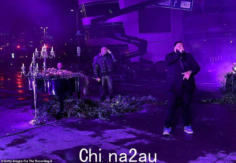 自豪:在歌曲结束时,DJ Khaled 惊呼'我们在格莱美颁奖典礼上做了一首 8 分钟的歌曲!'