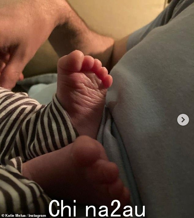 新来者:这位歌手在去年 12 月在 Instagram 上分享的一篇感人的帖子中证实她欢迎这个孩子