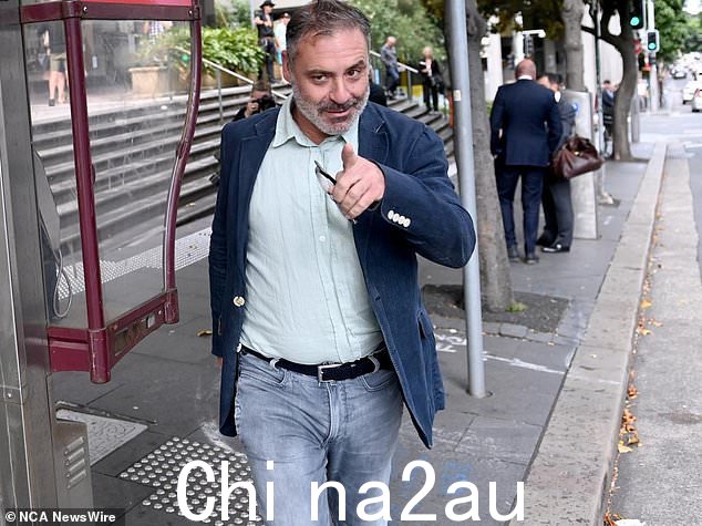 热门游戏节目 The Chase Australia 的前主持人最初被警方指控于去年 1 月 25 日掐住一名 38 岁女子的喉咙