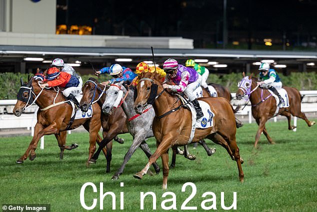 冠军j ockey 认为标志性的比赛应该在晚上举行,向前推进