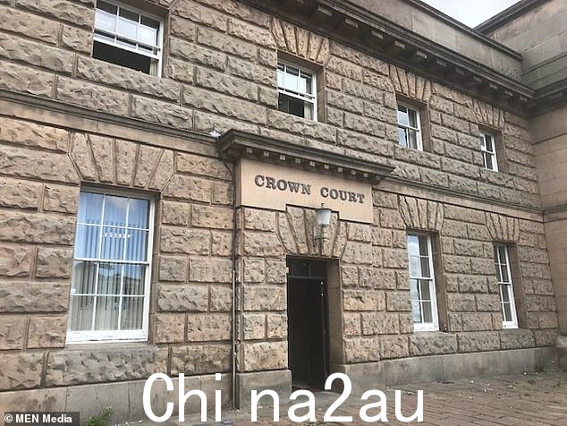 这名 31 岁的男子被判犯有 13 项强奸罪、4 项性侵犯罪、3 项控制和胁迫行为罪、3 项实际身体伤害罪、1 项罪名12 月 14 日星期三在切斯特皇冠法院发生的性接触和持刀事件(如图)