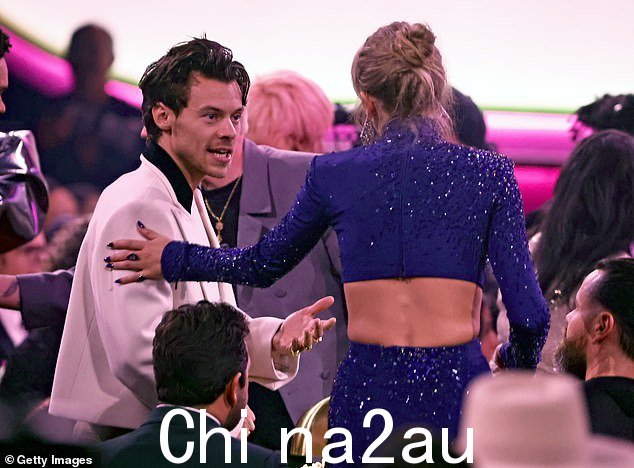 As It Was?她因为在颁奖典礼上与她的前任 Harry Styles 尴尬重逢而成为新闻,女歌手在他获得最佳流行声乐专辑奖时鼓掌