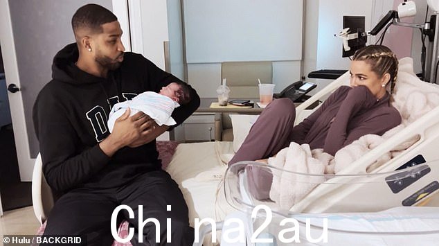 友好地共同养育子女:在特里斯坦与情妇育有一个孩子的那段时间里,科勒和特里斯坦正期待着通过代孕生第二个孩子——他们欢迎的男婴2022 年 7 月
