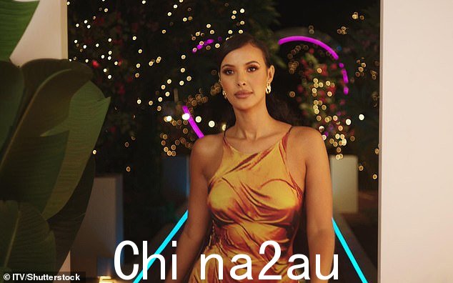 高赞e: Whitmore 的 Love Island 替代品 Maya Jama 在 1 月份开启冬季秀后受到粉丝的称赞