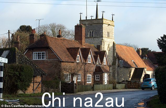 这对夫妇住在伯克郡巴克伯里的米德尔顿父母家附近(图片ed: Bucklebury)