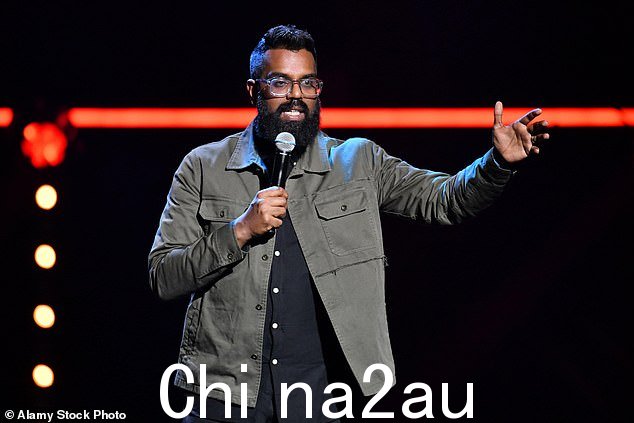 在亲密的谈话中,Romesh 说:'我正在考虑定期结束自己的生活,我会幻想它......'
