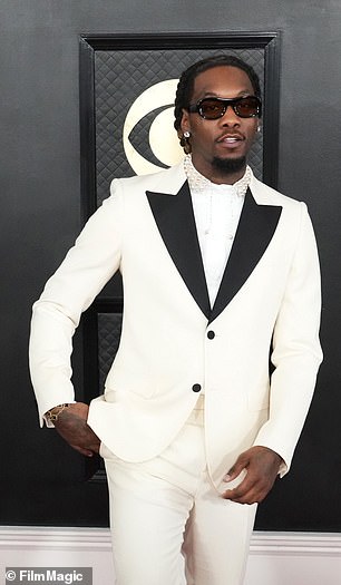 Offset,31 岁,周三在 Twitter 上抨击 J Prince,因为他与音乐主管的争执不断升级。