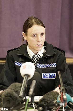 Lancashire 警长 Sally Riley 恳求公众不要闯入房产寻找 Nikki