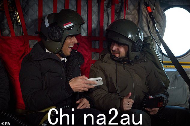 把我们所有的飞机都给他们。真的吗?全部?每一次台风,每架支奴干直升机,我们剩下的一架大力神运输机?