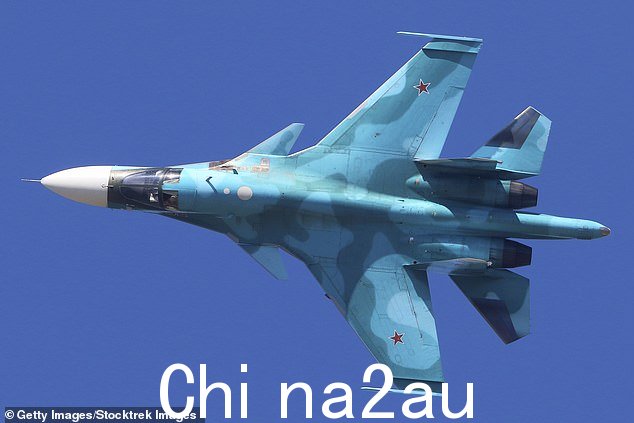 图:俄罗斯空军的 Su-34 喷气式战斗机。一名乌克兰军方官员还估计,俄罗斯拥有 300 架直升机和 2,700 门火炮ry systems prepared