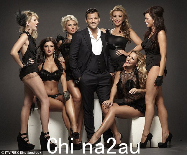 由于他在 TOWIE 的角色,他在 2013 年以 200,000 英镑的价格成为 Littlewoods 男装的代言人。他的模特公司 The Wright Look Models Ltd 价值 613,000 英镑