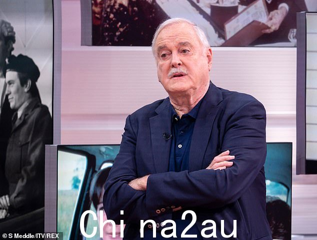 John Cleese 暗示他的 Fawlty Towers 重启可以设置在加勒比海而不是托基,因为这位电视传奇人物透露他拒绝让该系列回到'醒来'的 BBC