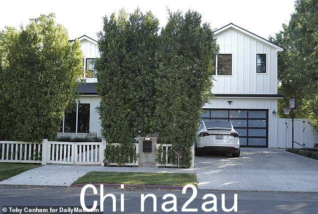 房产:这家人住在加利福尼亚州恩西诺的一处住宅