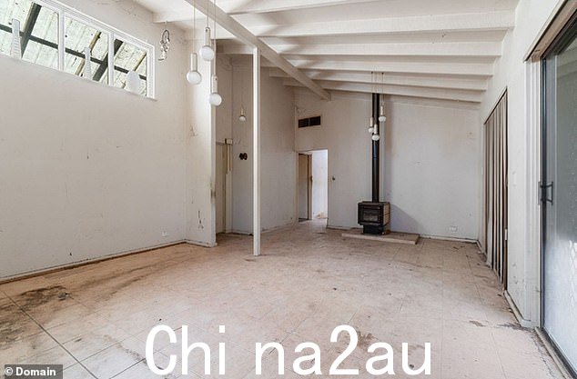珀斯的房产被其经纪人描述为“他见过的最糟糕的”,在收到 13 份迫切希望登上住房阶梯的买家的报价后,该房产已经售出。