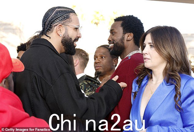 聊天:有人看到 Drake 和 Meek 聊天