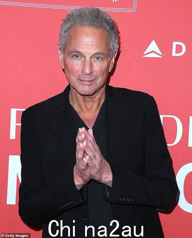 Buckingham 在他离开后起诉了 Fleetwood Mac,此案已经和解