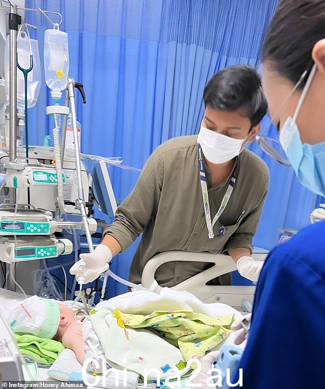 医疗救援人员于周日被派往巴厘岛,将在将婴儿送上飞机并带她回家之前尝试稳定婴儿