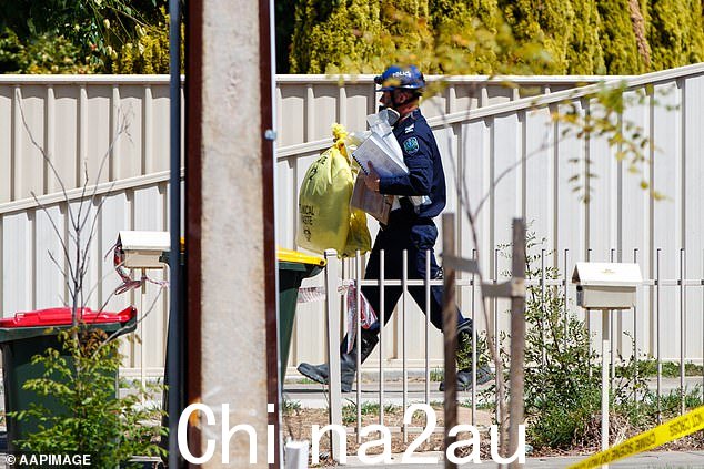 周一凌晨 5 点左右，警方和紧急服务人员接到报警，赶往阿德莱德中央商务区西南 6 公里处爱德华斯敦翡翠街的房屋火灾