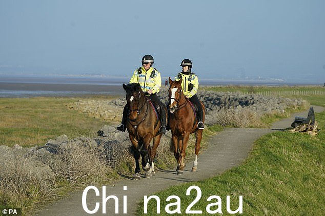 Bulley 女士于 1 月 27 日失踪,警方认为她掉进了河里。 Knott End-on-Sea 的骑警今天参与了对她的搜索