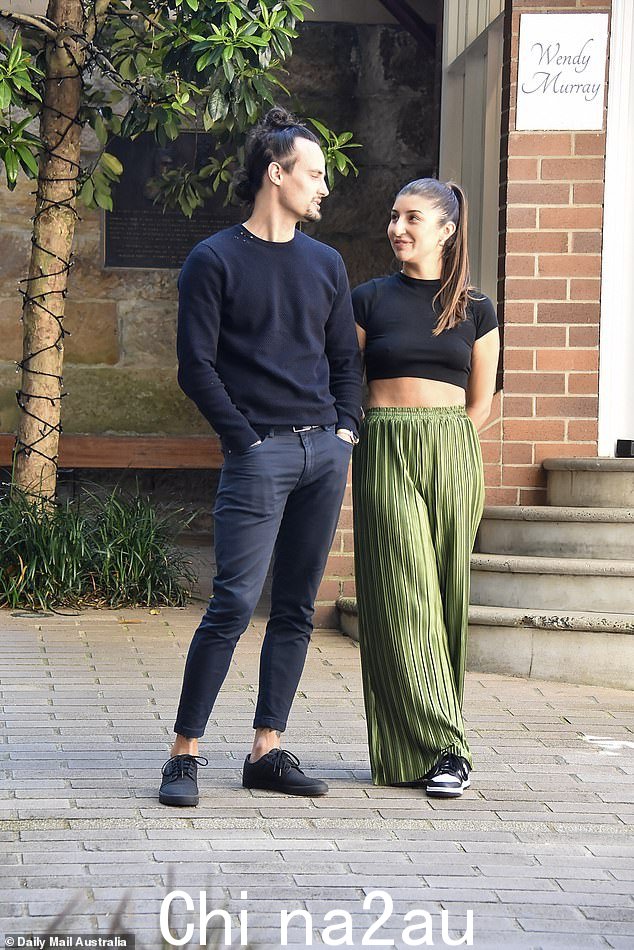Married At First Sight 的 Jesse Burford 和 Claire Nomarhas 在节目中的婚姻开局并不顺利,但他们似乎已经将分歧抛在脑后