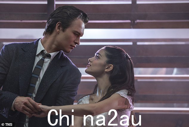 最新电影:齐格勒在史蒂文斯皮尔伯格的西区故事中饰演维尔玛,在今晚的演出中获得七项奥斯卡奖提名; Ansel Elgort 和 Rachel Zegler 在《西区故事》中合照
