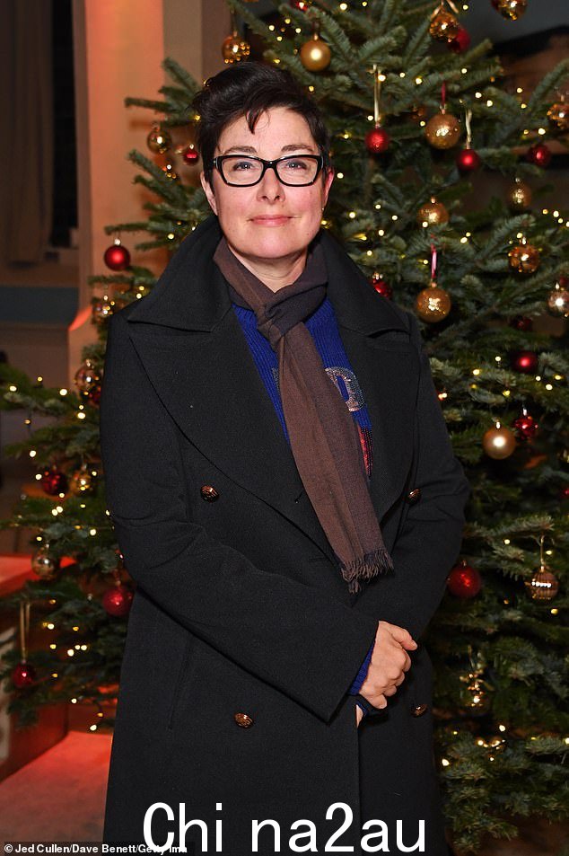奖项:喜剧演员 Sue Perkins 将角逐广播员、记者或主持人奖