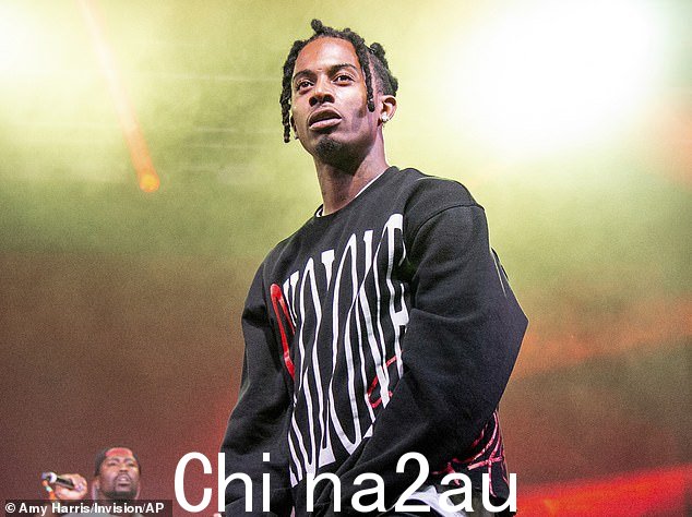 法律:据称袭击发生在 12 月 20 日,当时她怀孕 14 周,据 TMZ 报道;见于 2018