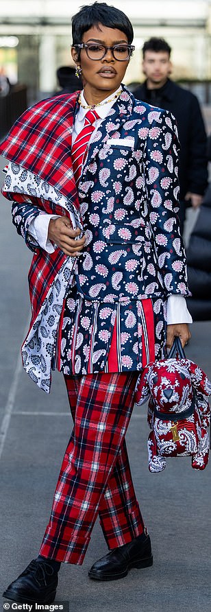 Swanking about:包括 Teyana 在内的一群大胆的名字齐聚一堂,领略受《小王子》影响的 Thom Browne 最新系列和功能强大的 tweed