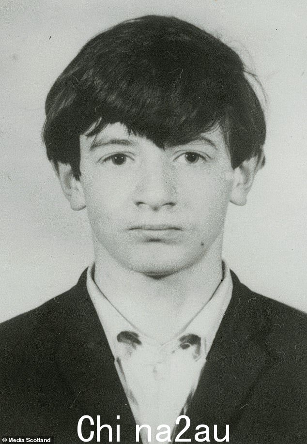 Sam Glass(如图)于 1967 年因殴打和谋杀 Jean Hamilton 五人而被拘留