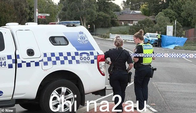 一名男子因车祸死亡后,警方封锁了街道在涉嫌汽车闯入期间与居民发生冲突