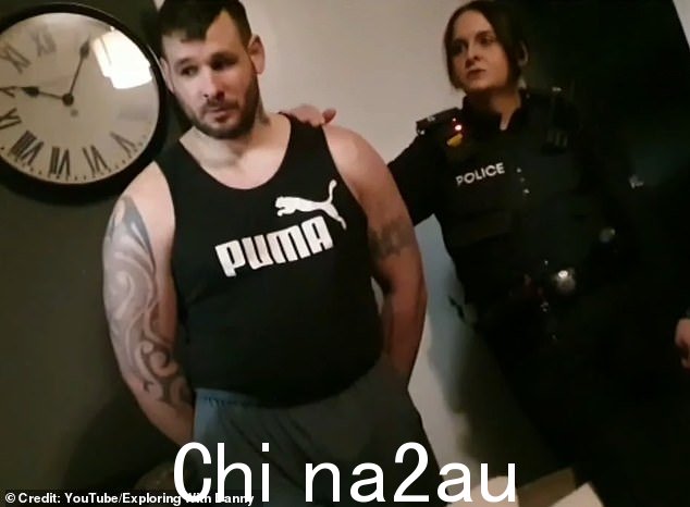 Darwen 的 TikTok 侦探 Dan Duffy 声称他在周五因违反公共秩序罪被捕后被警方拘留了 20 小时。他说他还被罚款 90 英镑