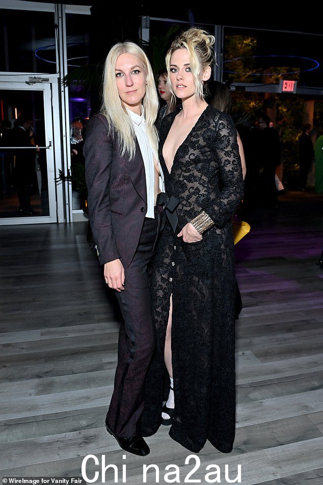 挚爱:Kristen 去年与未婚夫 Dylan Meyer 订婚,但尚未公开他们的婚礼计划
