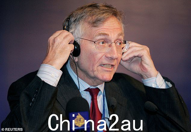 Seymour Hersh(如图)一位获得普利策奖的美国记者的煽动性报道,将矛头直指 CI