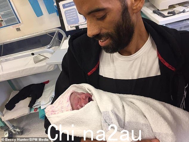 贝西说杰米“一直想要”做父亲,她决心让他遇见他的女儿